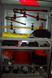 Engine 11 Compartment 6.JPG (847291 bytes)